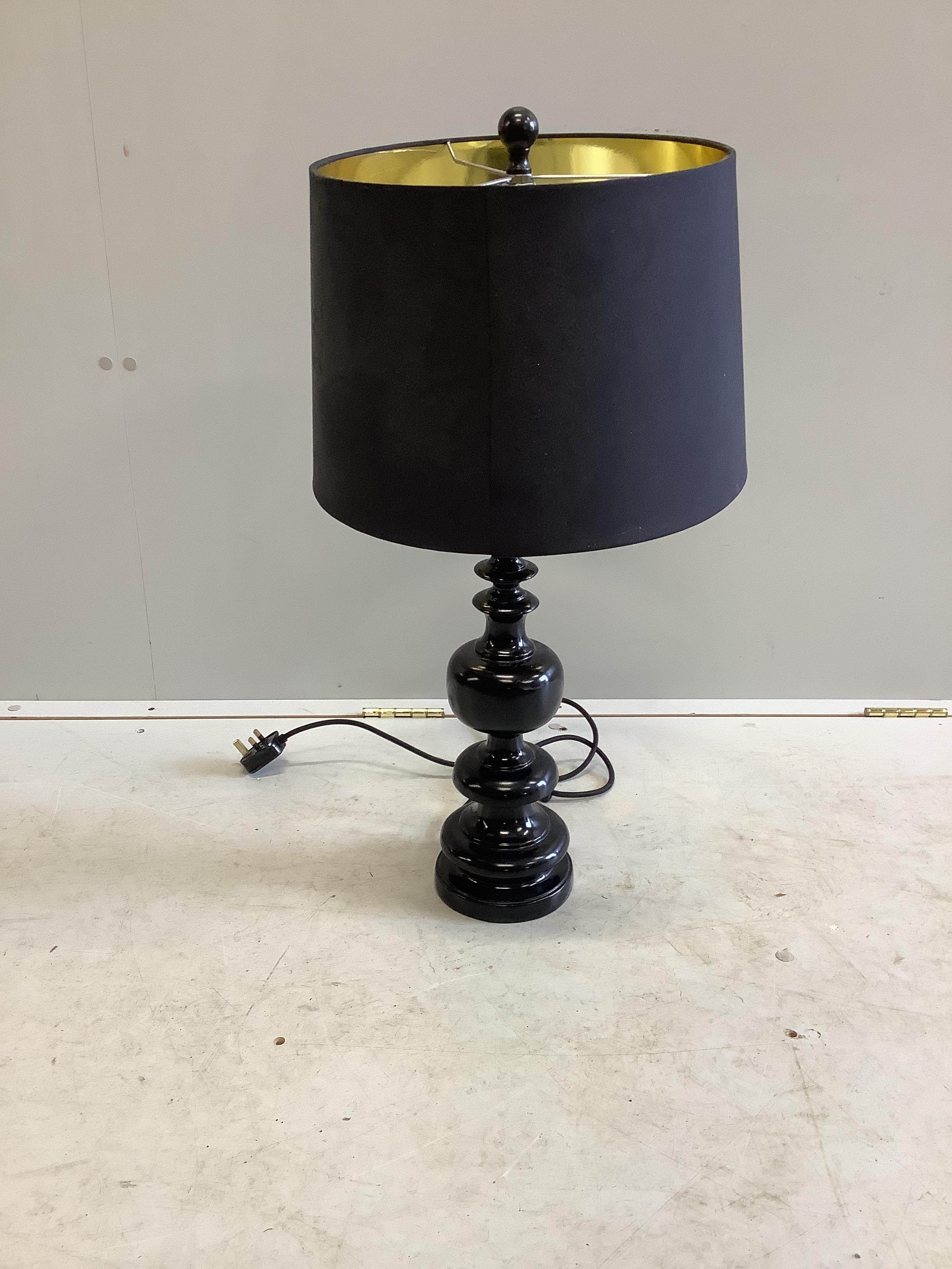 A contemporary table lamp, height including shade 72cm